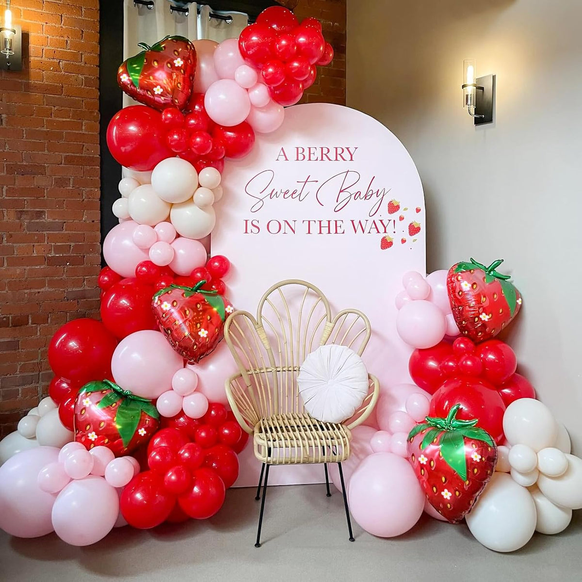 Strawberry Foil Balloon 25