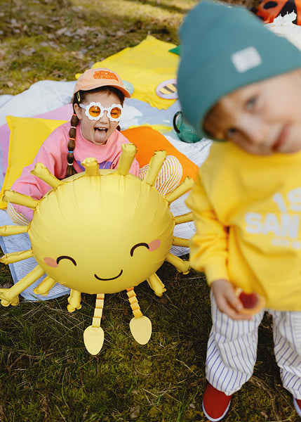 Foil Balloon Sun with smiling face for parties