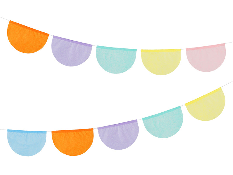 Multicolor pastel tissue paper garland with scallop shapes